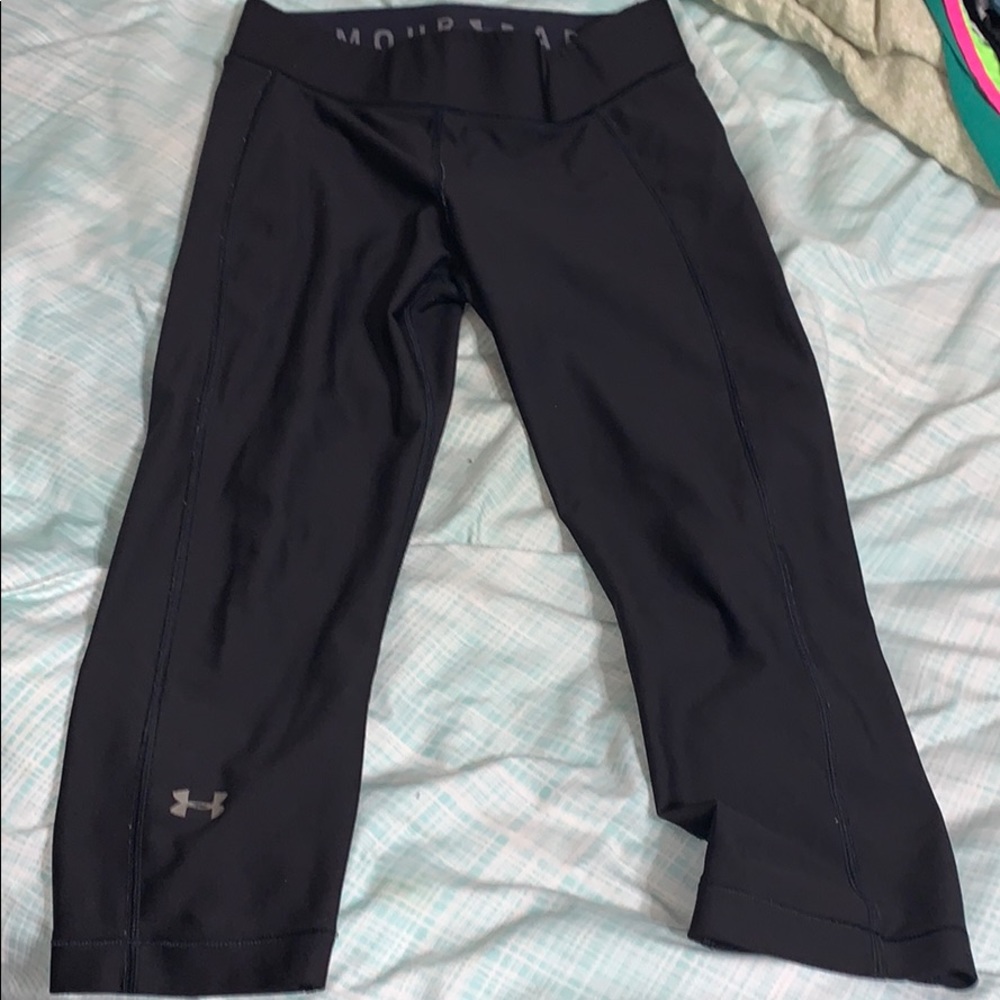 Size m under armor calf leggings